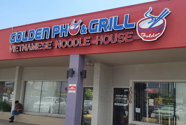 Golden Phở & Grill