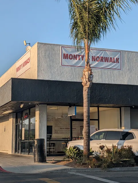Monty's Norwalk