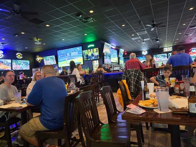 Tailgators Pub & Grill Lake Conroe