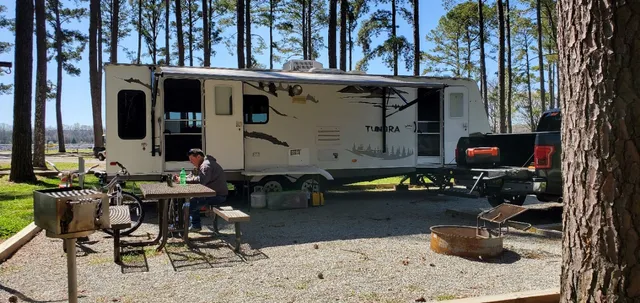 TVA Pickwick Dam Campground