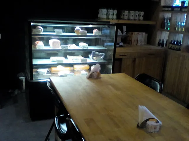 Old Madras Baking Company (Alwarpet)