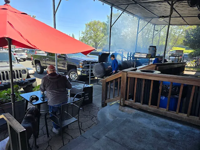 Lombardi's | Gourmet Deli & BBQ