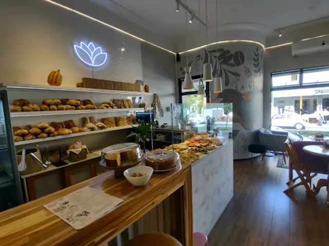 La Vie Padaria e Confeitaria Artesanal - Café - Garibaldi