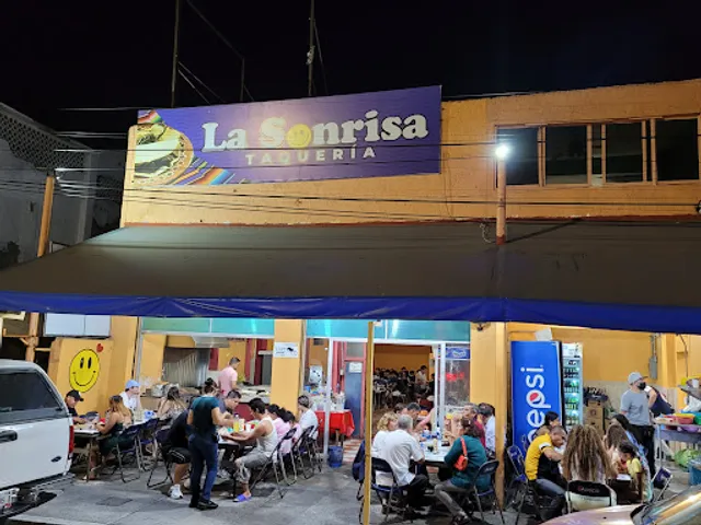 La Sonrisa