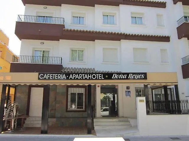 Apartahotel Doña Reyes