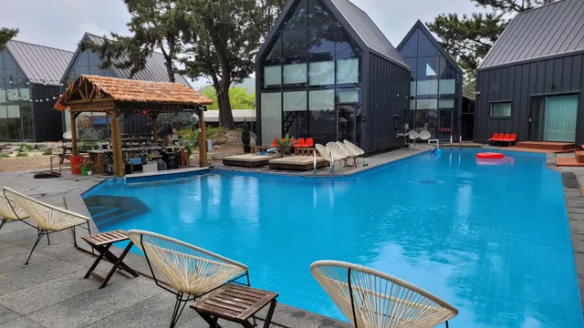 슬로우오션&히든포레스트풀빌라