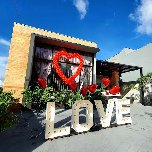 Del Vecchio Pizza Bar