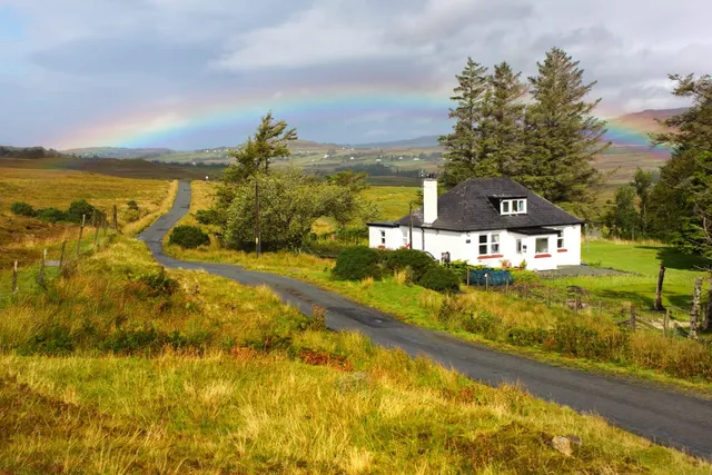 The Red Red Robin Cottage, Garalapin House