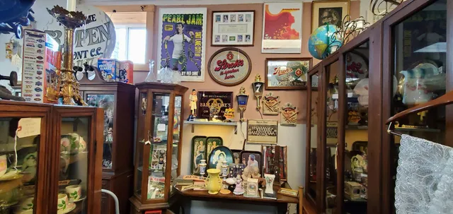 Riverview Antique N Marketplace