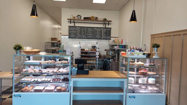 Brown's Doughnut & Pastry Co