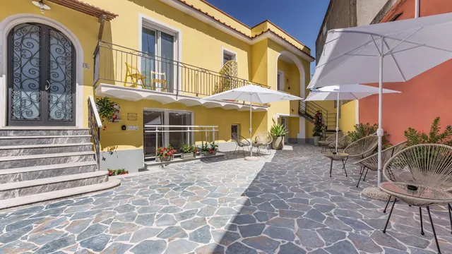 Ciraccio Apartments