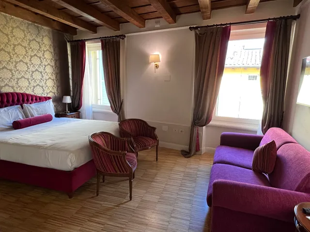 Lady Capulet Apartments