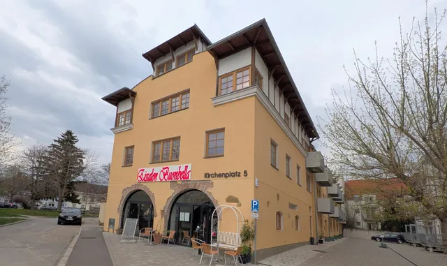 Kirchenplatz 5