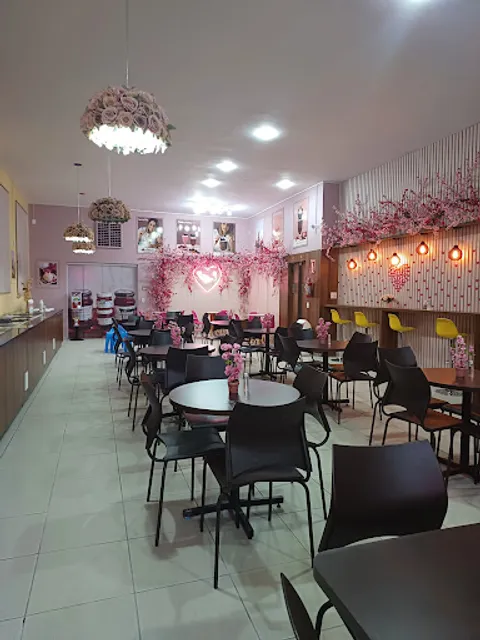 Dolce Flor (Sweet Flower) - Ice cream and candy shop