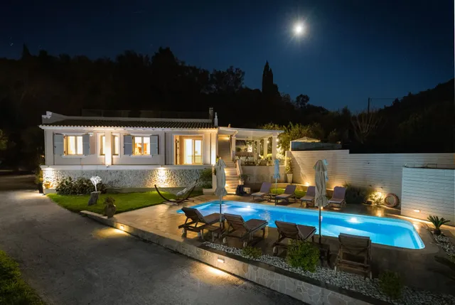 Villa Pelekas | Villa with swimming pool in Pelekas Corfu