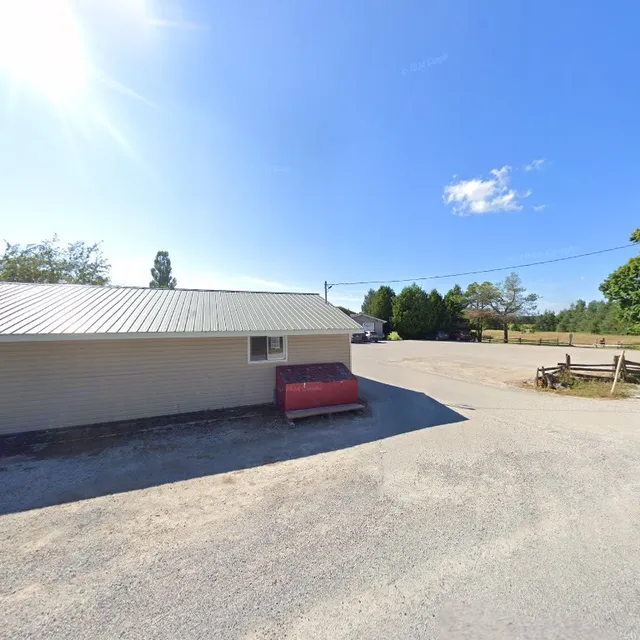 The Clubhouse Bar & Grill