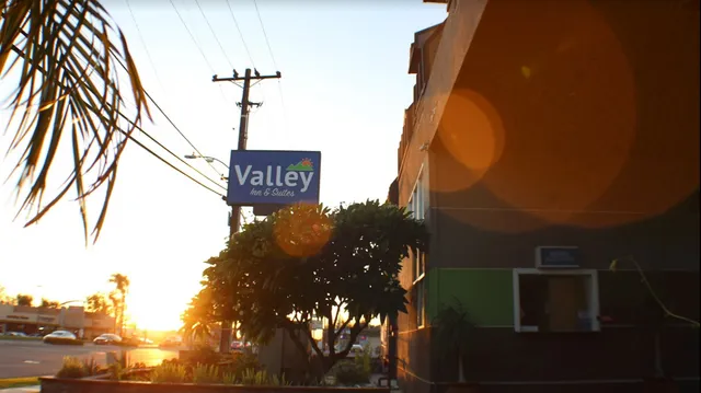 Valley Inn and Suite