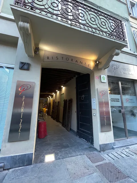 Parizzi Suites & Studio