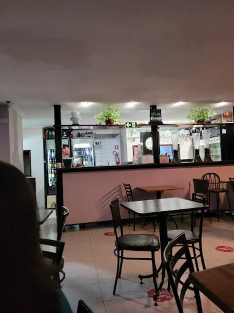 Seis & Meia Bar e Restaurante