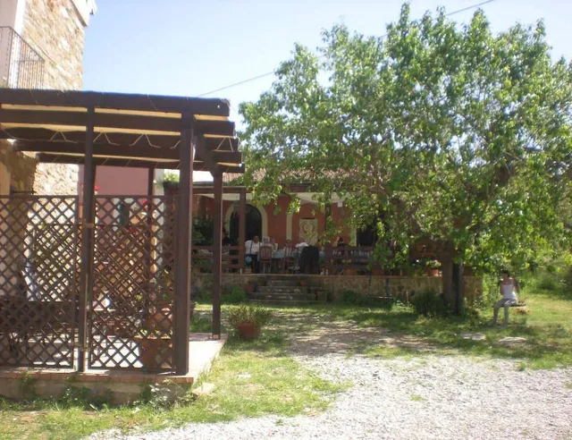 Country House Araba Phoenix Di Materazzi Maria Gabriella