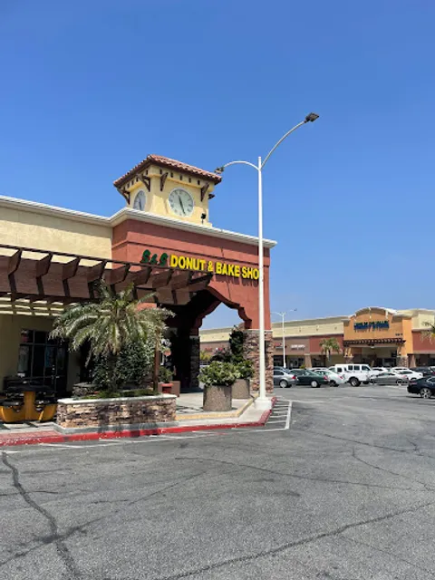 S & S Donut & Bake Shop & Deli - Canyon Country