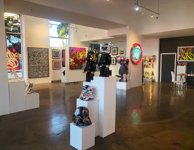 5Art Gallery