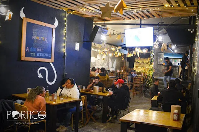 Pórtico, Burgers & Alcoholes