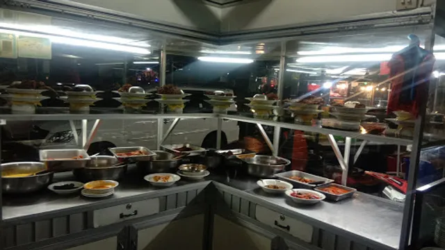 RUMAH MAKAN RIZKY BUNDA 3M