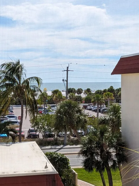 La Siesta Condominiums