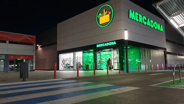 Centro Comercial Molino Plaza