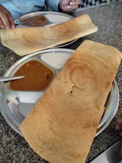 Meera Fast Food Centre