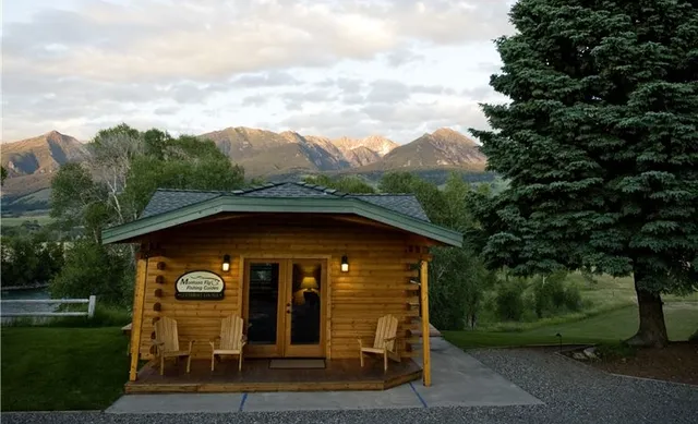 Yellowstone Valley Lodge, an Ascend Collection Hotel