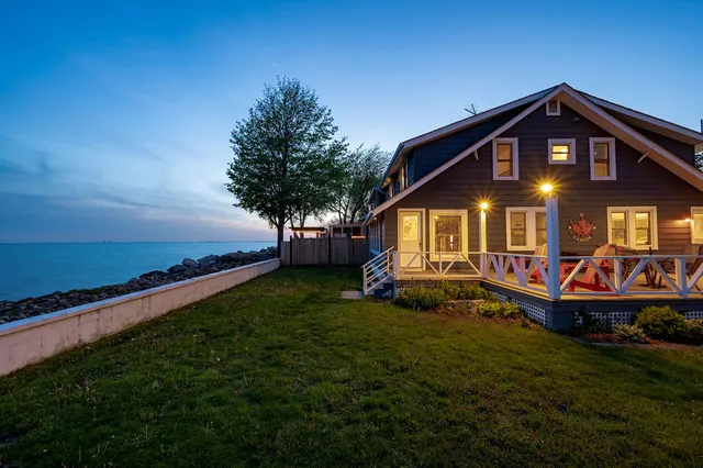 Lakeside Retreat Vacation Rental