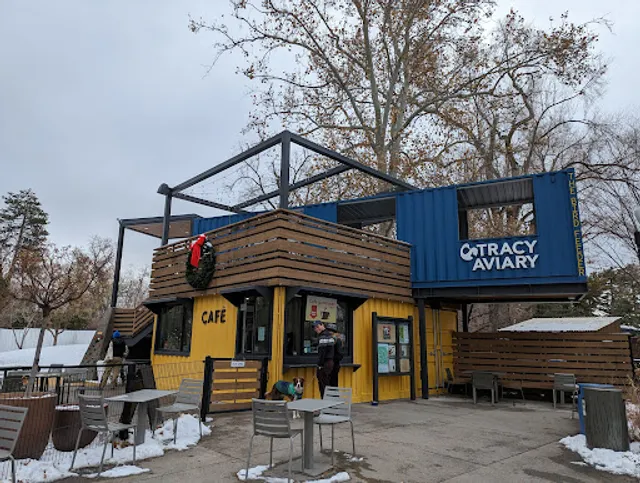 The Bird Feeder Café