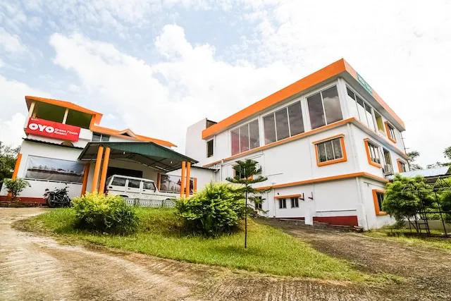 Capital O 45971 Green Touch Resort