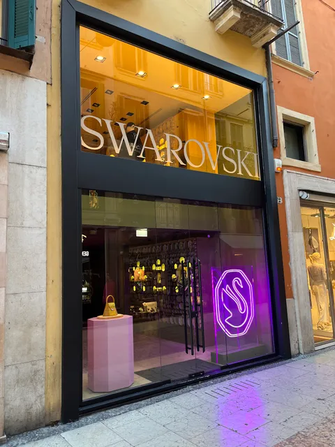 Swarovski Crystal Gallery "Mazzini"