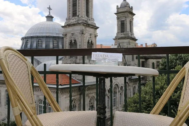 Triada Residence Apart Hotel