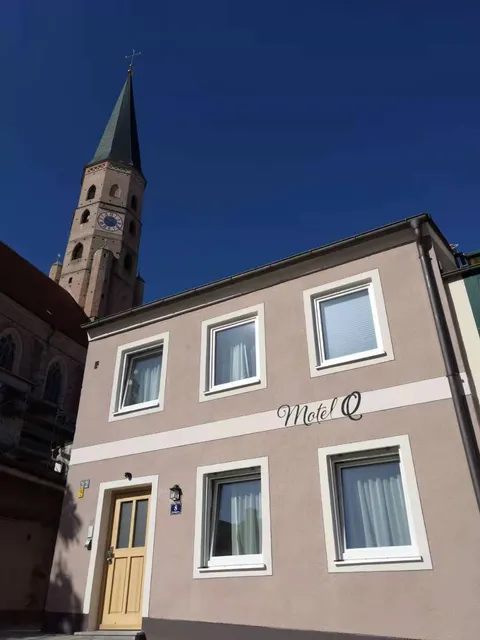 Motel Q - das kleine Stadthotel