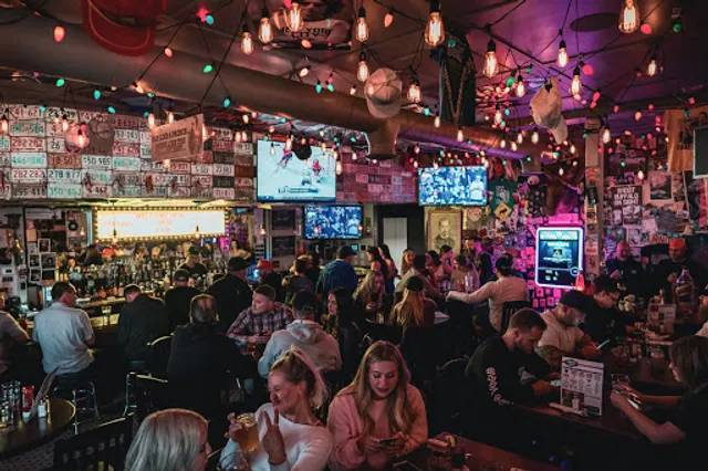 Leopold's Tavern Saskatoon - Evergreen