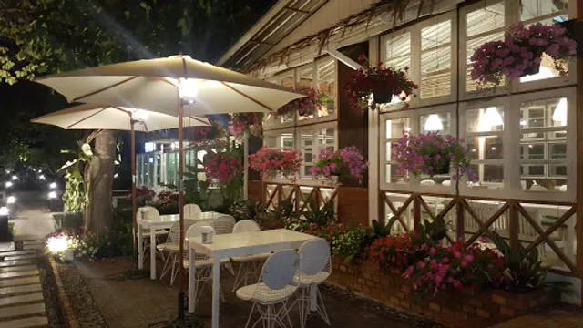 Chabaa Barn E-san Vintage Kitchen