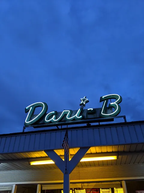 Dari B Drive In