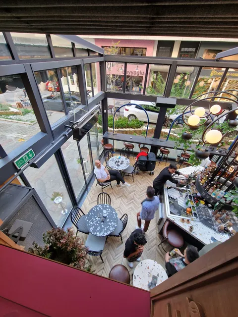 Fayn Cocktails & More