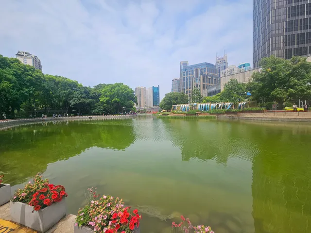 Taipingqiao Park （West Gate）