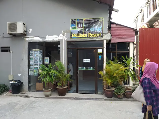 Tanjung Rhu Floating Restaurant & Fishfarm