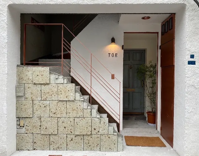 TOE LIBRARY [HOTEL] ※カフェは別店舗です