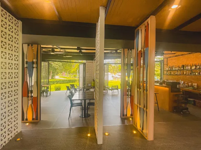 Zong Zi Pad Pad Rustic Cuisine • Lounge