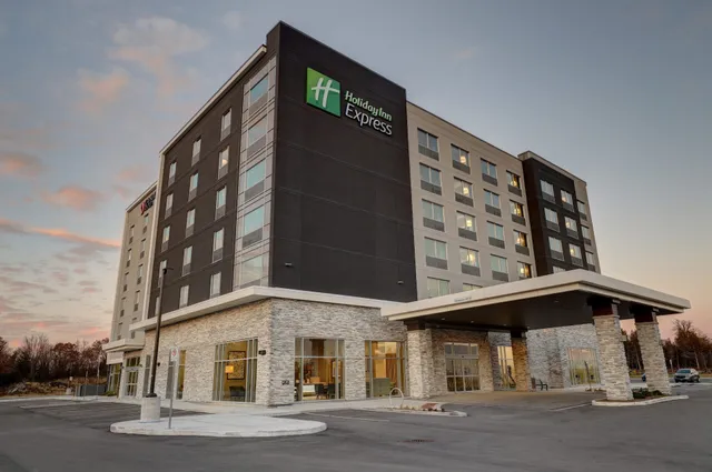 Holiday Inn Express Kingston West by IHG