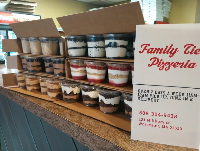 Family Ties Pizzeria