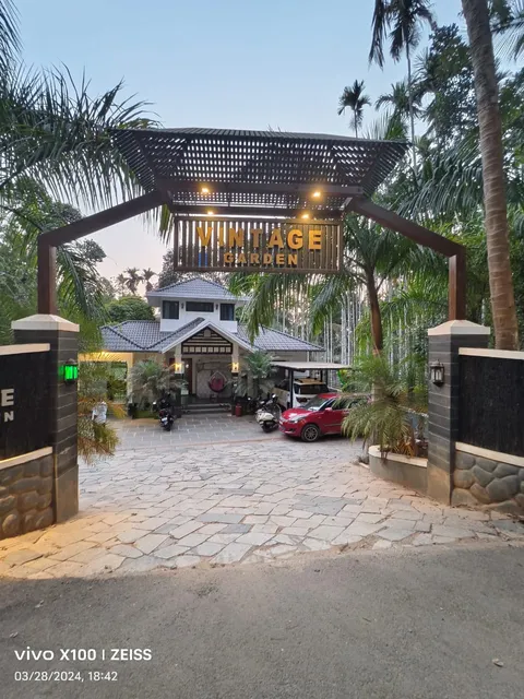 Vintage garden Resort