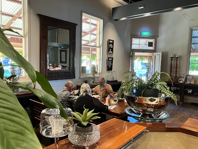 Lock 10 & Weir Restaurant